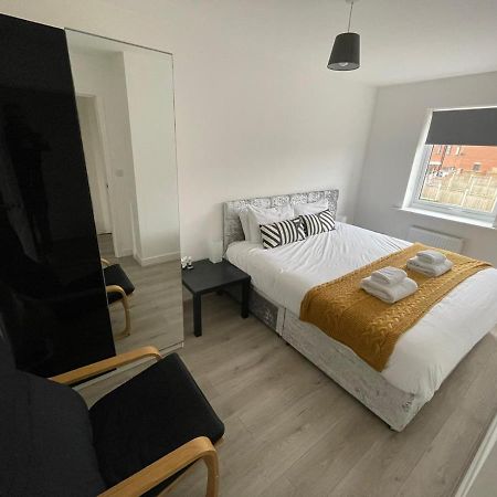Modern Room With Huge Bed - Walk To City Centre! 曼彻斯特 外观 照片