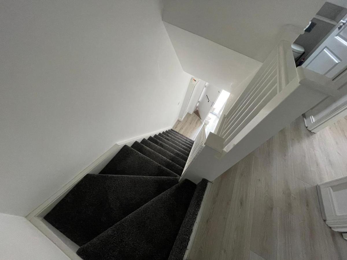 Modern Room With Huge Bed - Walk To City Centre! 曼彻斯特 外观 照片
